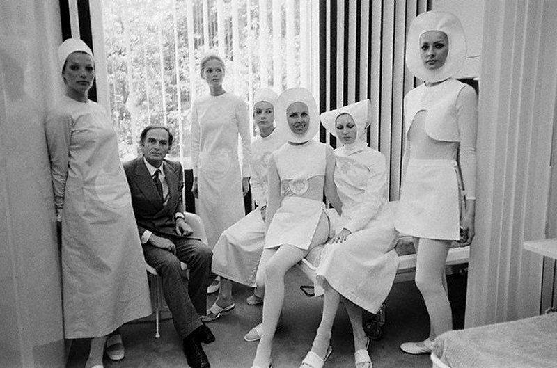 Infirmieres-avec-Pierre-Cardin